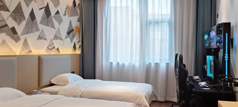 汴京电竞酒店(开封鼓楼广场清明上河园店)图片