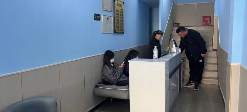 上海邻家酒店(三鲁公路地铁站店)图片