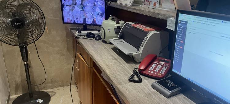 大仁禾酒店(自贡彩灯公园五星街店)图片