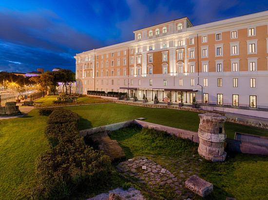 16世纪意大利宫殿NH酒店