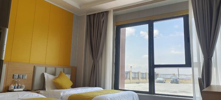 仲巴天圣假日酒店图片