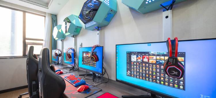 竞派电竞民宿(南京南站河定桥地铁站店)图片