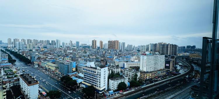 粤塔X电竞酒店(南宁虎邱地铁站店)图片