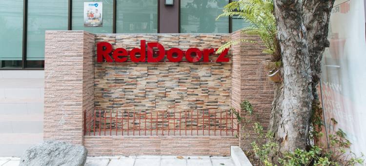 RedDoorz Plus @ Evangelista Street Makati图片