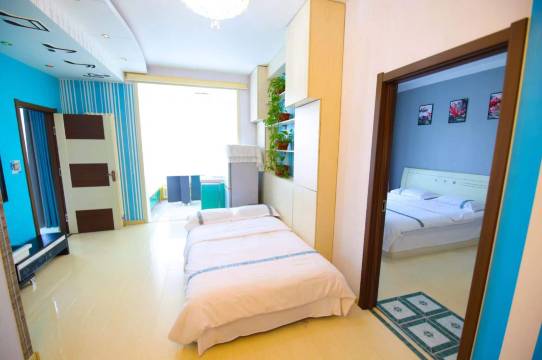 暖阳民宿(和兴路地铁站店)