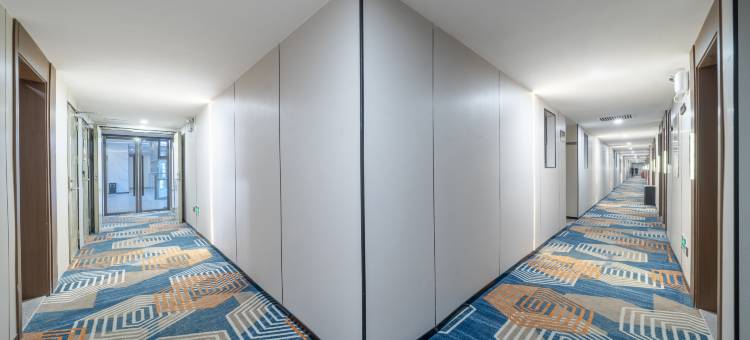 逸方公寓(广州岗顶地铁站中山三院店)图片