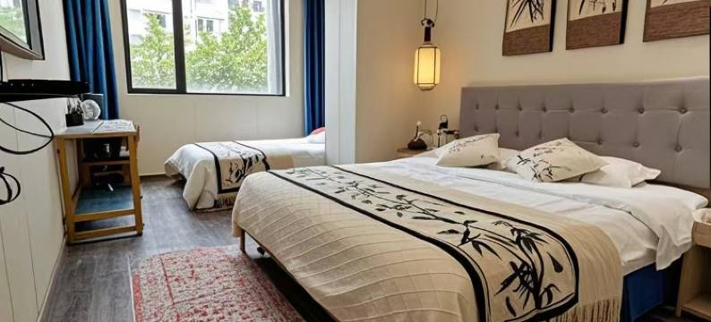 隆晨假日酒店(上海威宁路地铁站店)图片