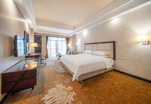 Country Garden Phoenix Hotel Yunfu Hotel Overview