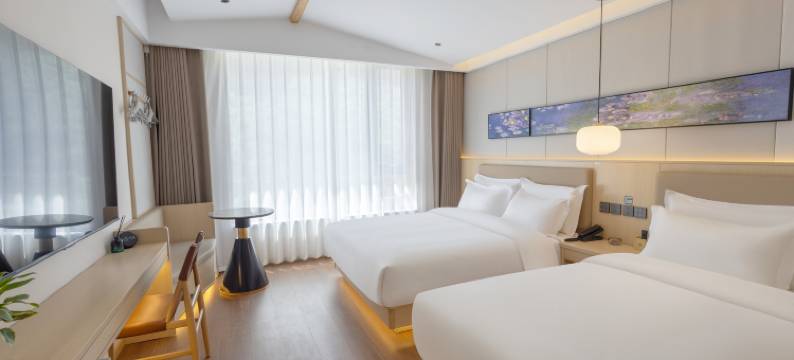 睡莲梦境酒店(林州太行大峡谷石板岩镇店)图片