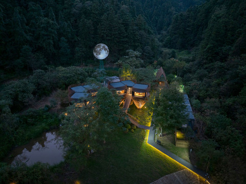 景德镇美集观山月宠物主题部落(三宝国际陶艺村店)