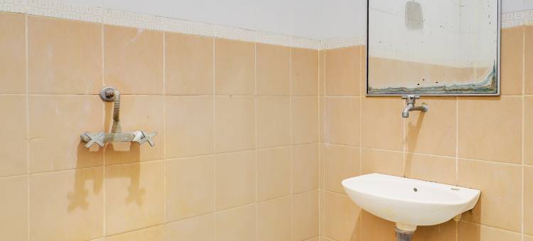 Collection O Bali near Beachwalk Shopping Center formerly Budget Door Legian Inn图片