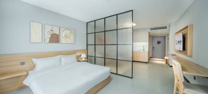 澜居·月畔酒店(大科城地铁站贵安高铁站店)图片