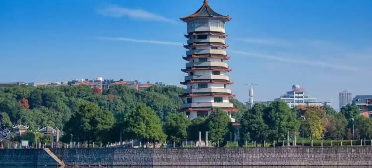 兰泊酒店(长沙高铁南站雨花区政府地铁店)图片