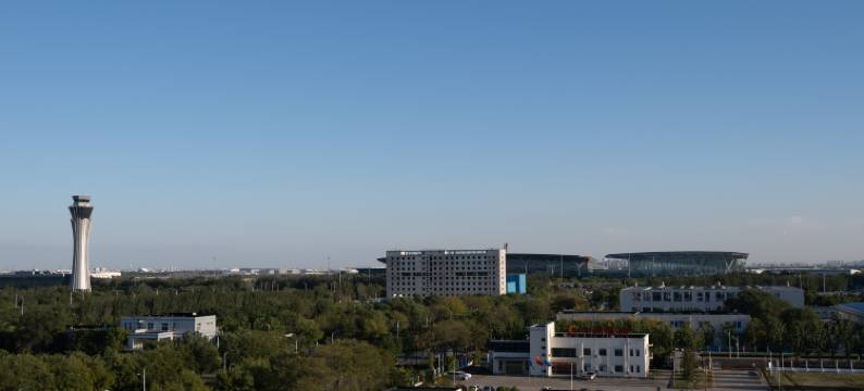 雅林合渼机场酒店(滨海国际机场地铁站店)图片