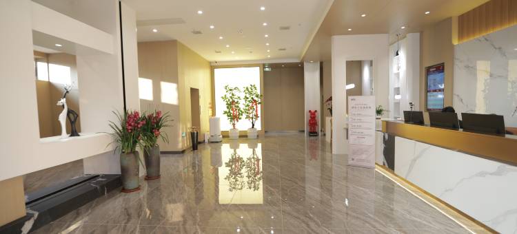 乐泽多彩酒店(辽宁建筑职业学院店)图片