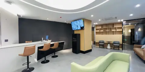 知遇·太空艙青年公寓(深圳羅湖口岸羅湖地鐵站店)