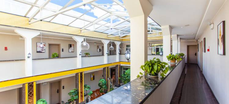 红宝石雅致酒店(乌鲁木齐天山国际机场店)图片