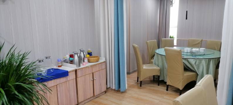 库尔勒融汇·逸酒店(香梨大道美食街店)图片