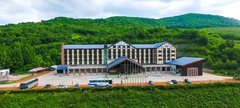 长白山龙顺雪山飞湖度假酒店图片