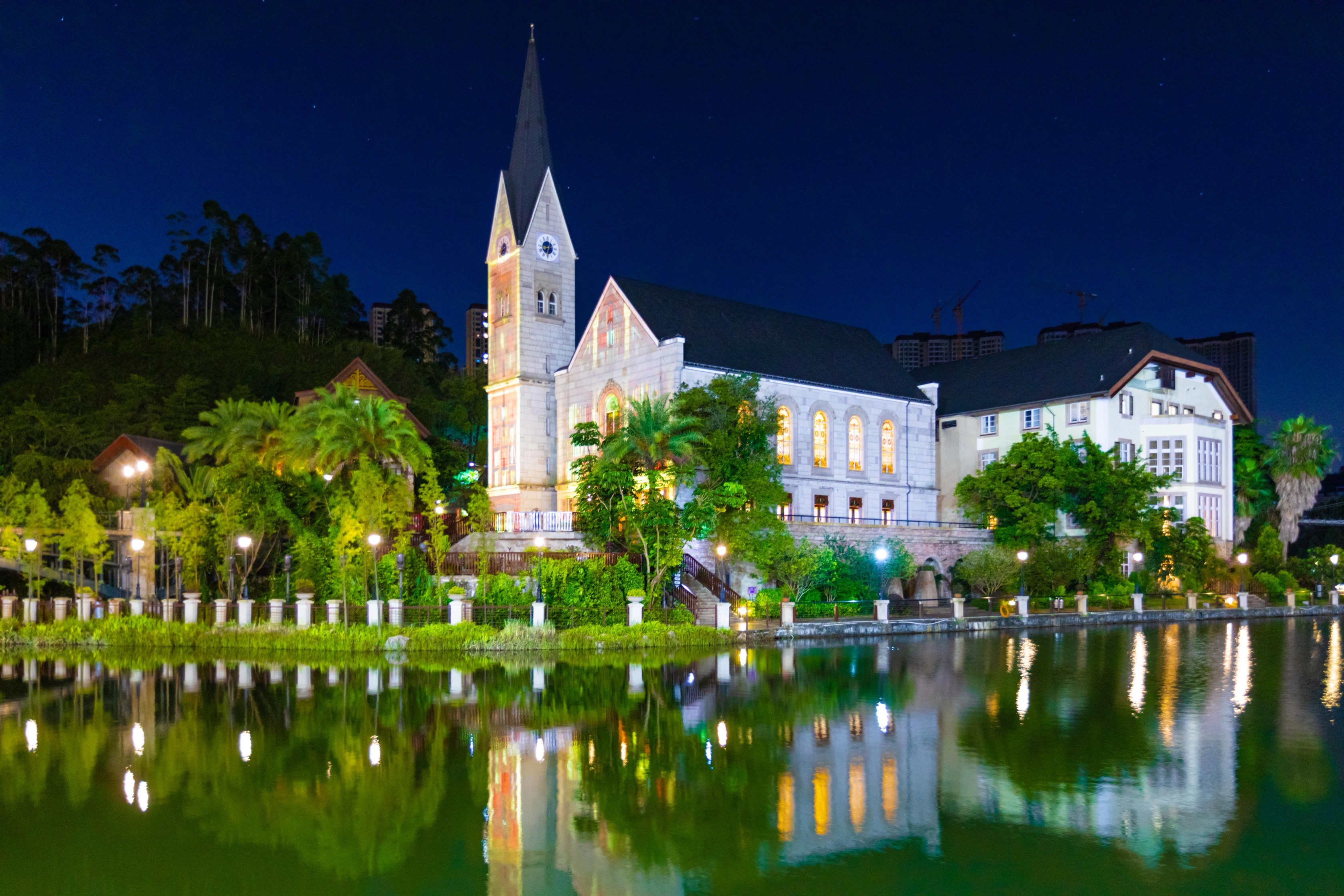 Grand LAN Resort Huizhou Minmetals Hallstatt hotelOver view