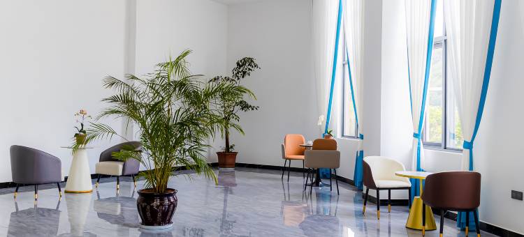 梁河云梁京竹大酒店图片