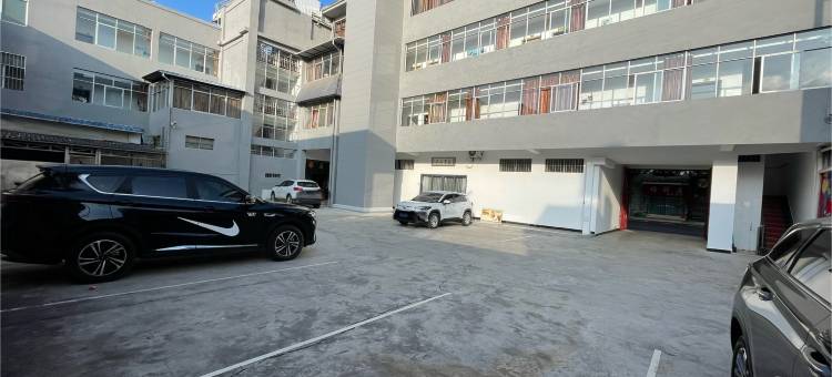 龙陵水乡酒店图片