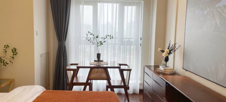 一屿轻奢影音公寓(宁波青林湾店)图片