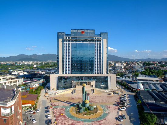 贵宾舍酒店(漳州百花村交易大楼龙江乐园店)