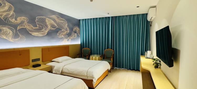 德顺大酒店(施秉县音乐广场杉木河夜漂景区大门店)图片