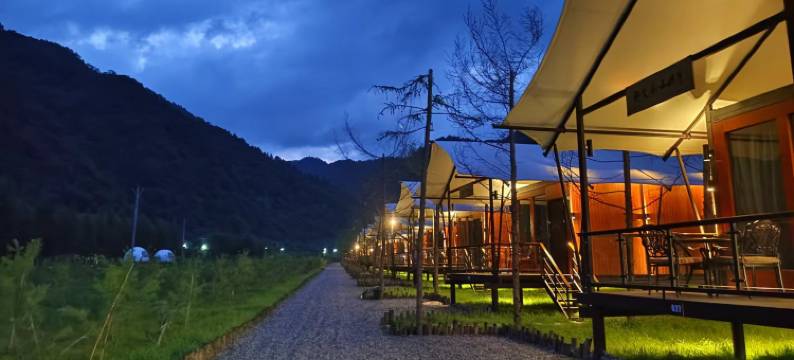 留坝诸葛亮点将台民宿图片