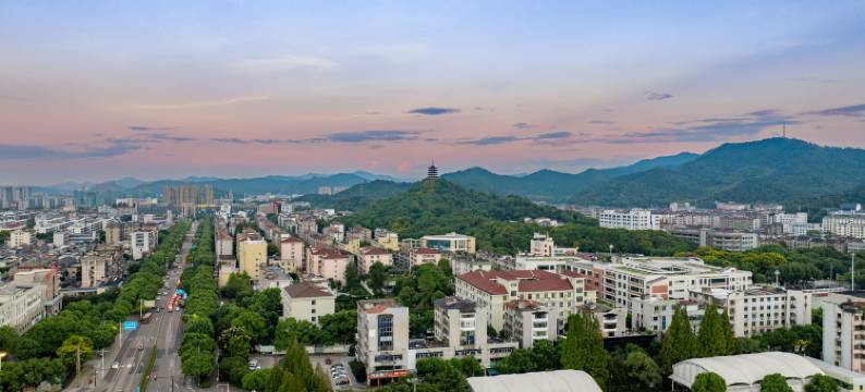 云峥酒店公寓(绍兴东站上百万和城店)图片