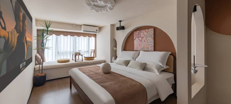 拾悦YOLO民宿(厦门北站店)图片