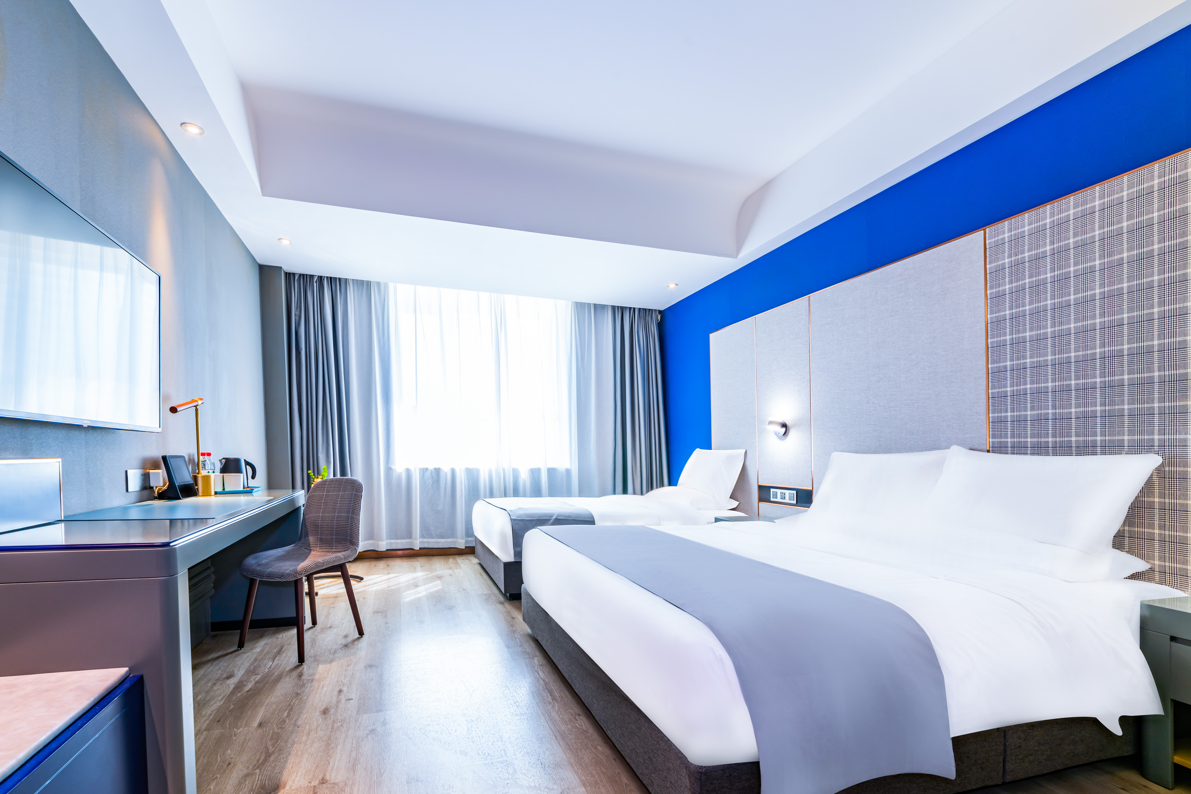 Lanou Hotel (Fuping Qianxilong Building Material Market) Over view