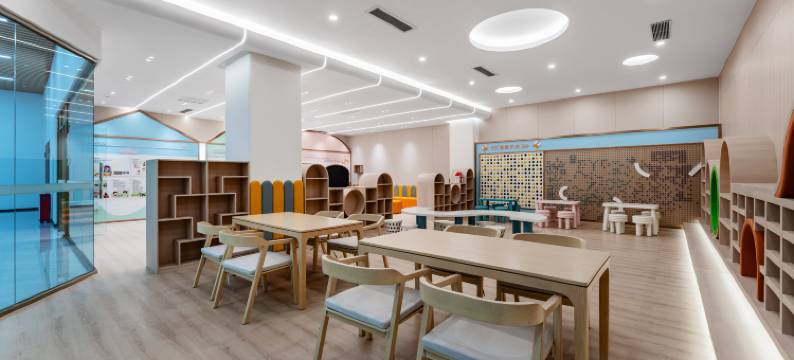 广州亮帆假日酒店(设计之都江夏地铁站店)图片