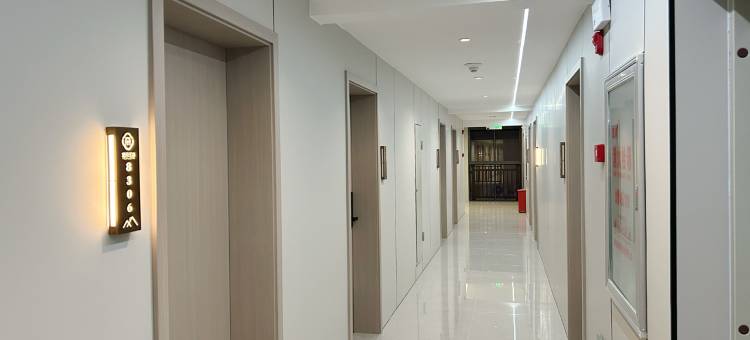 艺朵酒店(南腊河星光夜市店)图片