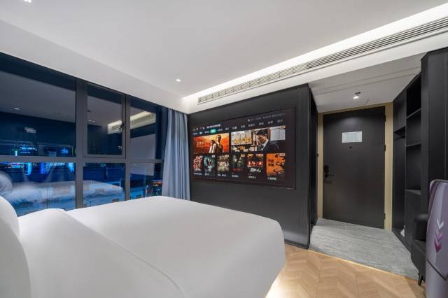 燕巢智能影院酒店 (滕王阁南昌大桥东地铁站店)图片