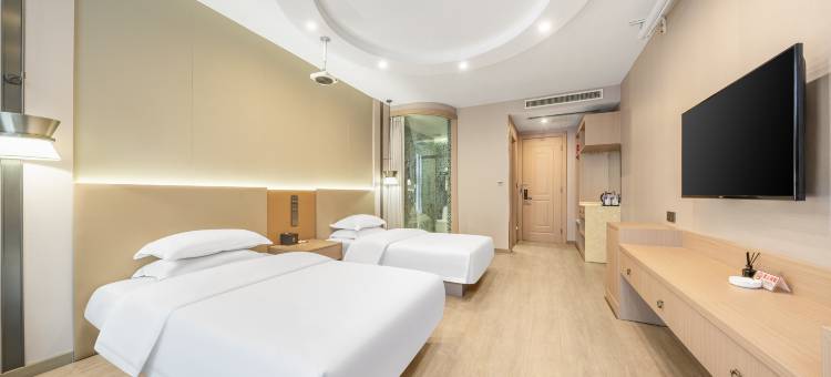 绿原春精品酒店(焦作理工大学双拥主题公园店)图片