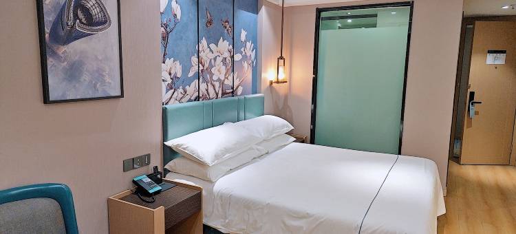 白玉兰商务酒店(黄冈浠水闻一多大道店)图片