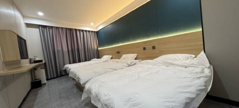 柏曼酒店(安多店)图片