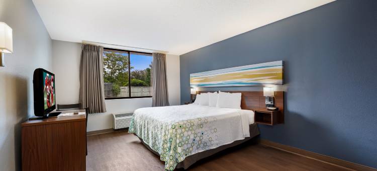 HomeTowne Studios Painted Post图片