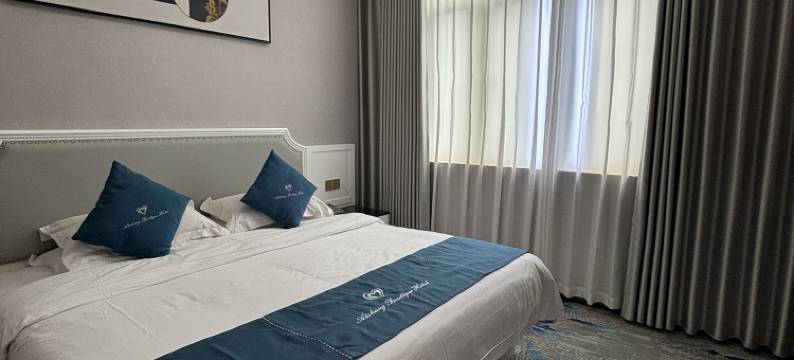 爱尚精品大酒店(泰和高铁站东岳府大道店)图片