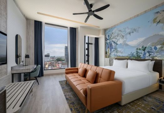 Fifth Avenue Hotel Hotel Overview