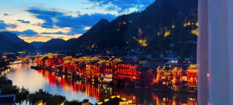 镇远•阅美河畔｜Riverside·Panorama·全景民宿(青龙洞祝圣桥店)图片