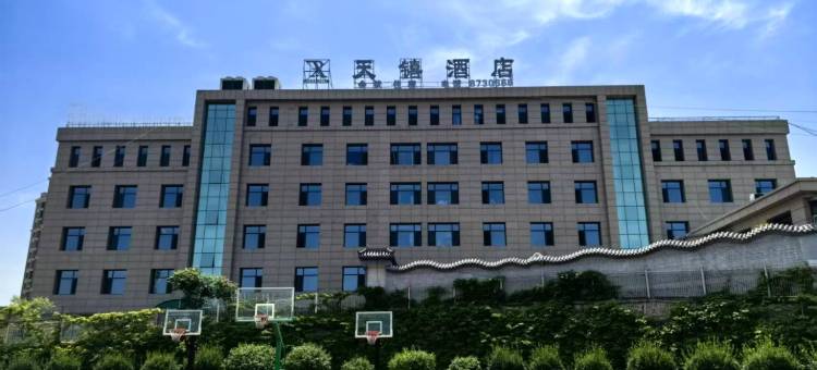 天𬭳酒店图片