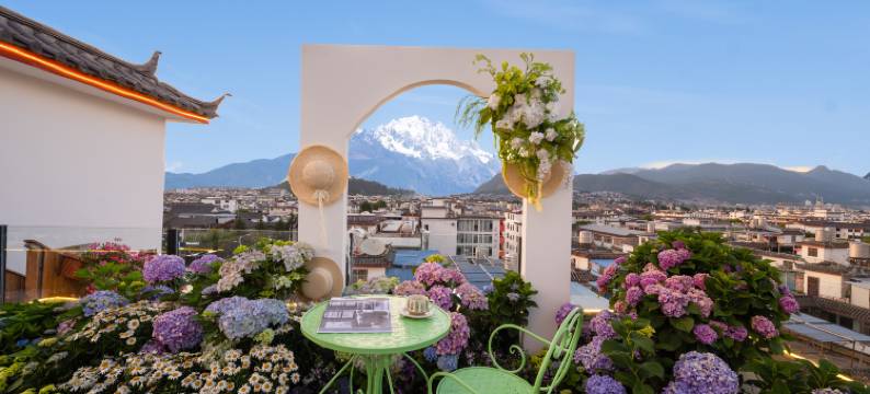 芙幔丨天空之城• 观玉龙雪山古城全景360°无边泳池Vacation美宿图片