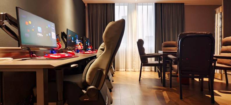 极镜铂映电竞酒店(CBD购物中心店)图片