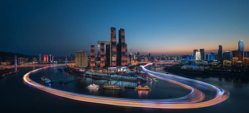 重庆解放碑洪崖洞BERKIN佰利金高空江景酒店图片