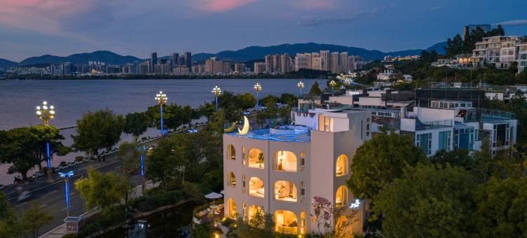 大理一月泊心海景民宿(洱海公园店)图片