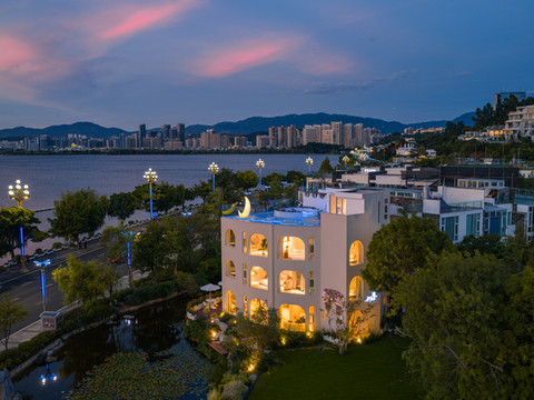 大理一月泊心海景民宿(洱海公园店)