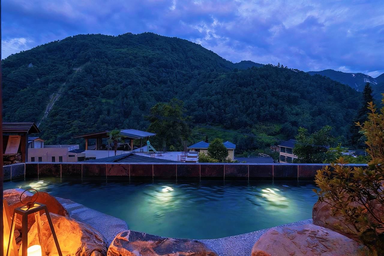 树下・艺术疗愈Healing・泳池・酒吧・雪山温泉・森林花园设计师美宿图片